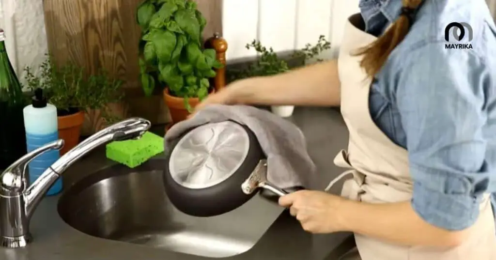 regular-cleaning-of-hard-anodized-cookware